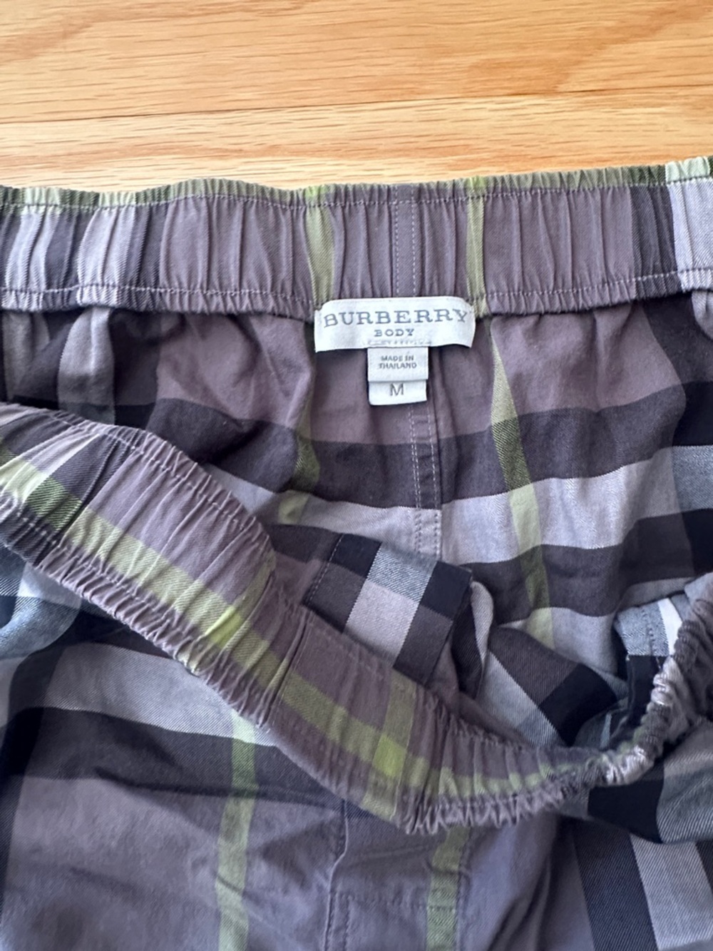 Burberry Gray Plaid Lounge Pants with Subtle Green Accents - Picture 2 of 4